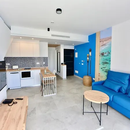 Esmeralda Homes By Livvo * Cotillo