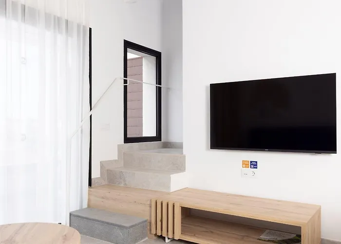 Esmeralda Homes By Livvo Apartment *