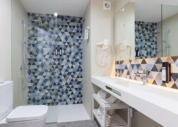 Esmeralda Homes By Livvo Apartment *